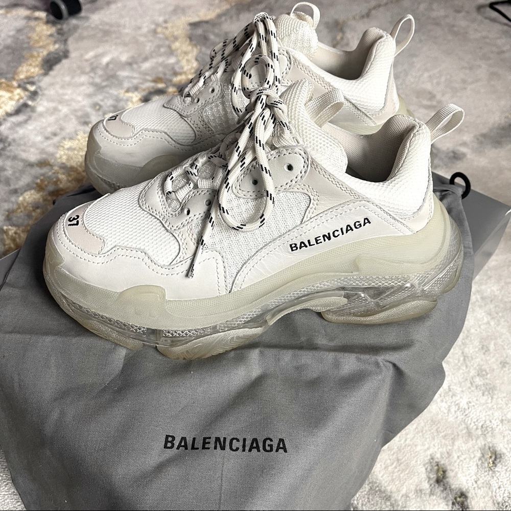 BALENCIAGA WOMEN'S TRIPLE S SNEAKER CLEAR SOLE IN WHITE - Picture 4 of 9